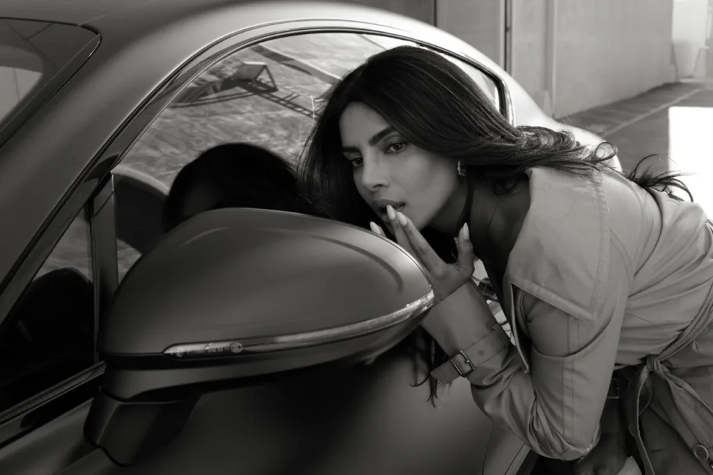 Priyanka Chopra Jonas míří k Bentley. Nová spolupráce startuje kampaní i filmem