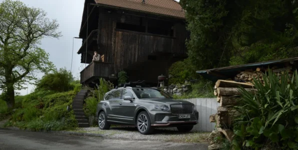 Nejdražší chata nemá krb, ale volant. Bentley Bentayga EWB Chalet Edition je luxus bez omluv
